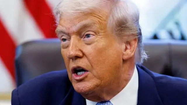 डोनाल्ड ट्रम्प