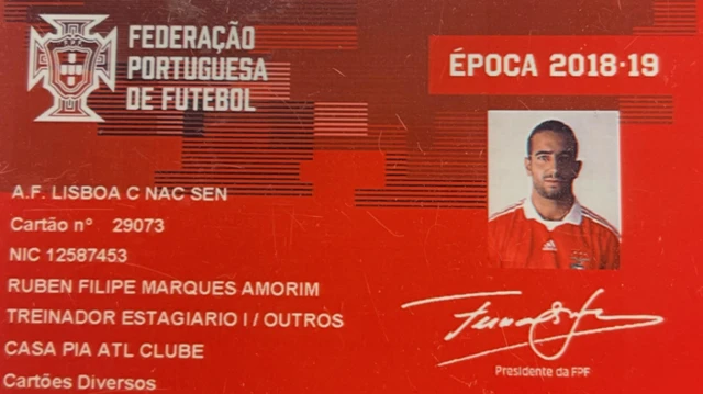 کارت فدراسیون فوتبال پرتغال برای روبن آموریم، زمانی که کارآموز مربیگری در کازا پیا بود