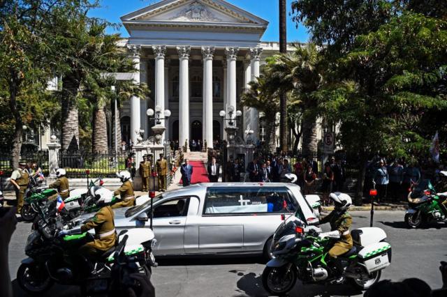 La caravana fúnebre de Sebastián Piñera