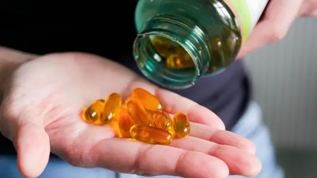 Пігулки на руці 