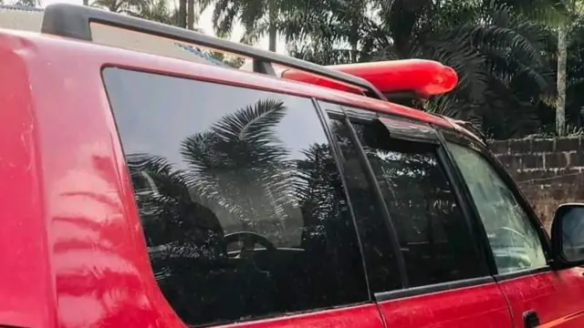 Onye ntaakụkọ BBC hụrụ ụgbọala ya bụ onye nwe ya bụ ụlọozu e boro na ọ na-ere ya bụ anụ ime ahụ ozu ndị adọbanyere ebe ahụ na-agwaghị ndị nwe ha.