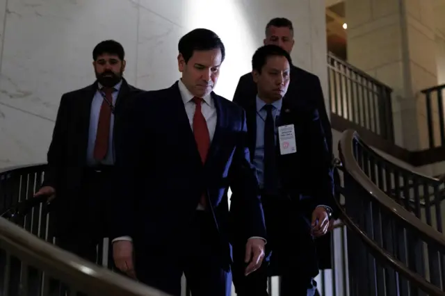 Келиб чиқиши кубалик муҳожирларнинг фарзанди АҚШ Давлат котиби Марко Рубио, анчадан бери Кубада режимни ўзгартиришга чақириб келади.