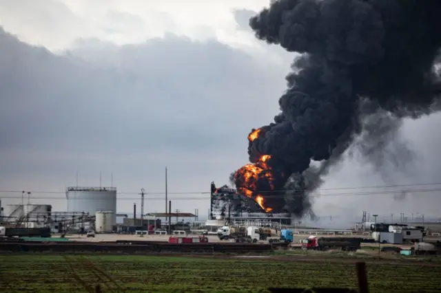 تیل کی تنصیبات