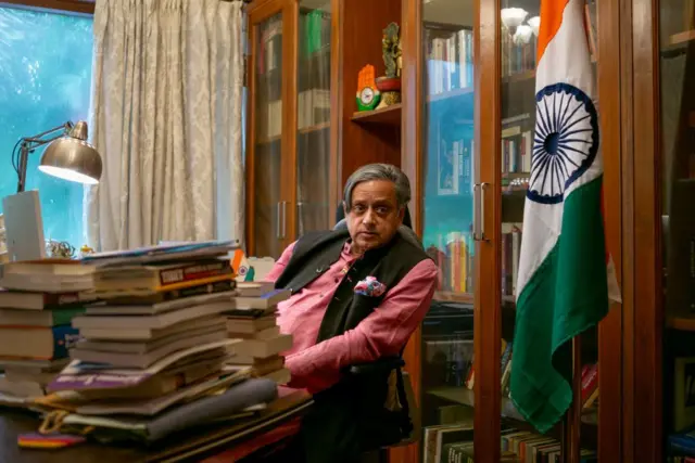 शशि थरूर