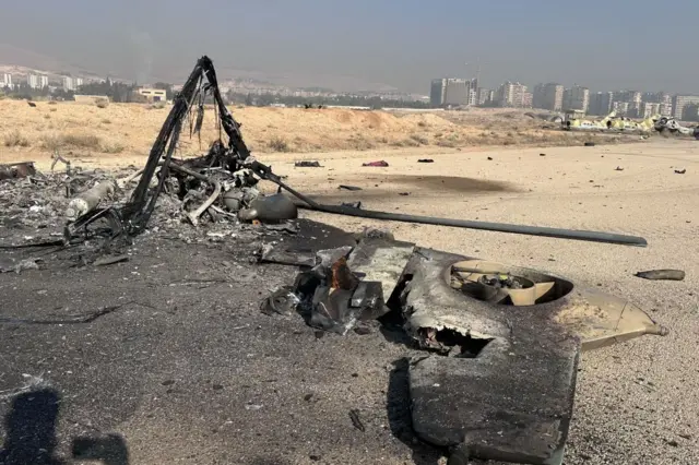 দামেস্কের একটি বিমান ঘাঁটিতে ইসরায়েল হামলা করেছে