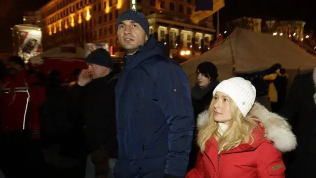 Володимир Кличко і Хайден Панеттьєрі в натовпі людей на Майдані Незалежності