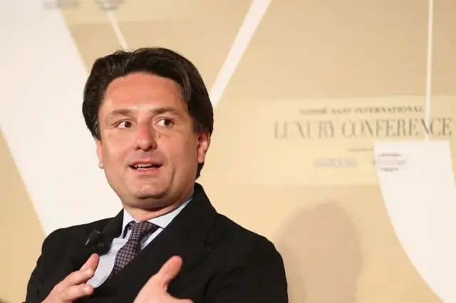 Madaxa fulinta Egmez, Axel Domus