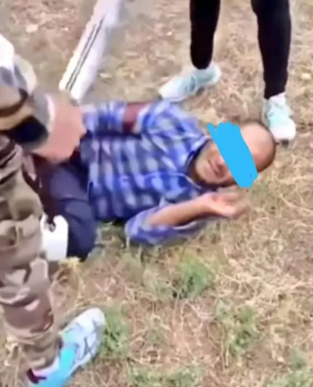 لت و کوب یک شهروند افغانستان در ایران 