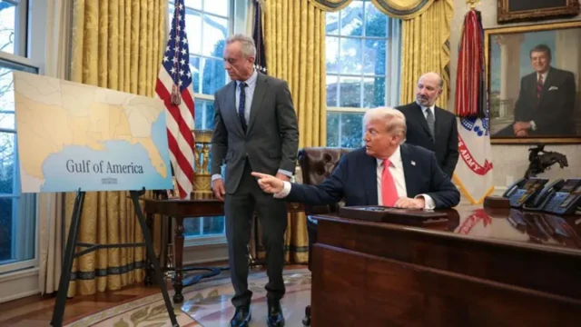 ओवल ऑफिस में ट्रम्प ने बताया कि गोल्ड कार्ड क्यों ज़रूरी है