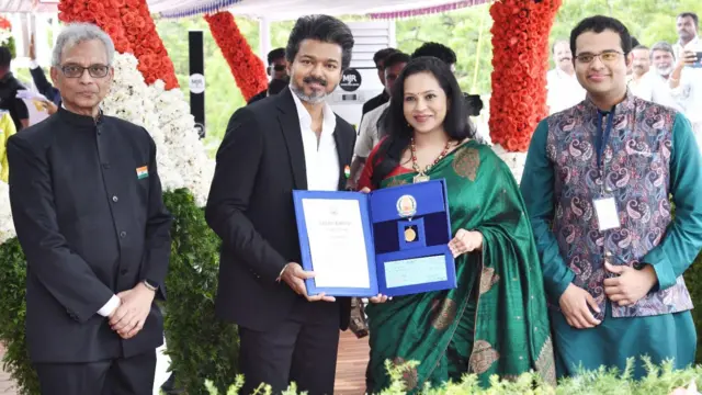 சர்க்கரை நோயியல் துறையின் சிறப்பு நிபுணர் மருத்துவர் வி. மோகன் அவர்களுக்கு டாக்டர் ஏ.பி.ஜே. அப்துல்கலாம் விருதை முதலமைச்சர் வழங்கினார்.