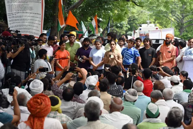 দিল্লিতে প্রতিবাদরত ভারতীয় কুস্তিগীররা।