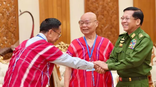 KNU ခေါင်းဆောင်ဟောင်းတွေနဲ့ စစ်ကောင်စီဥက္ကဋ္ဌတို့ နေပြည်တော်မှာ စက်တင်ဘာလ ၃၀ ရက်တုန်းက တွေ့ဆုံခဲ့ကြပါတယ် 