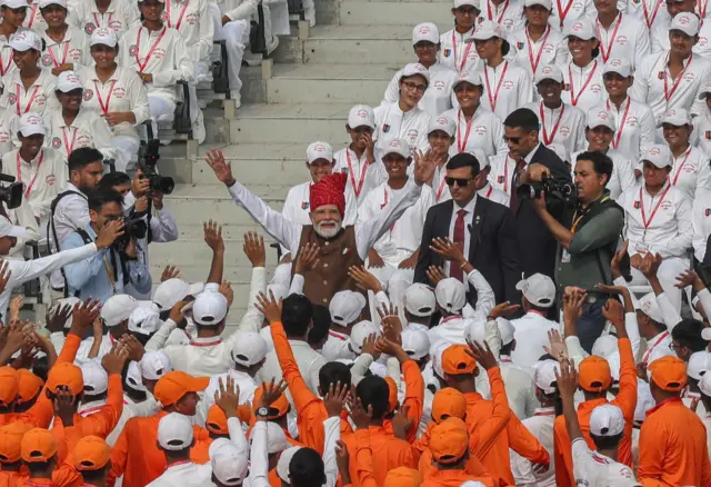 भारतीय स्वतन्त्रता दिवसमा लाल किल्लामा प्रधानमन्त्री नरेन्द्र मोदी