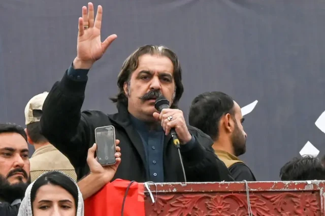 علي امین ګنډاپور