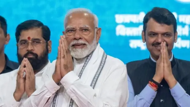 पंतप्रधान मोदींसह महाराष्ट्राचे मुख्यमंत्री आणि उपमुख्यमंत्री 