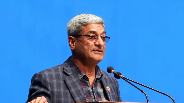 रमेश लेखक 