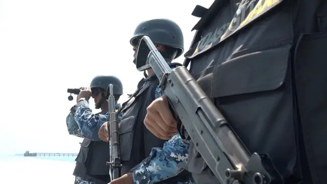 শাহপরীর দ্বীপ এলাকায় নাফ সীমান্তে কোস্টগার্ডের পাহারা