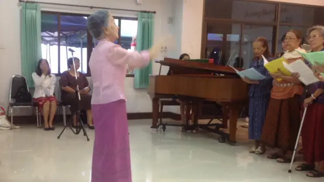 ความเป็นครูที่ยังอยู่ แม้อายุเกิน 100 ปี