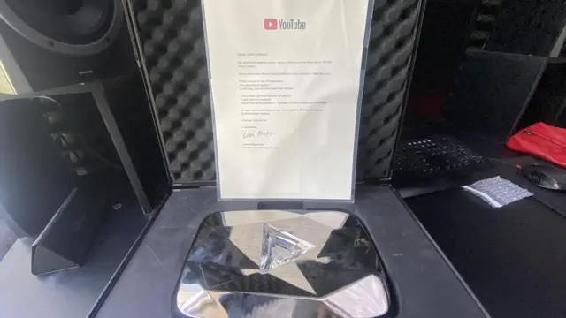 Бриллиант баскычты алуу үчүн каналдын 10 миллиондон ашуун катталуучусу болушу керек