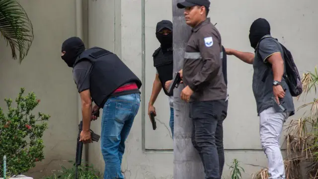 ፊቶ የተባለ አደገኛ ቦዘኔ ከእስር ማምለጡን ተከትሎ አስቸኳይ ጊዜ አዋጅ ታውጇል