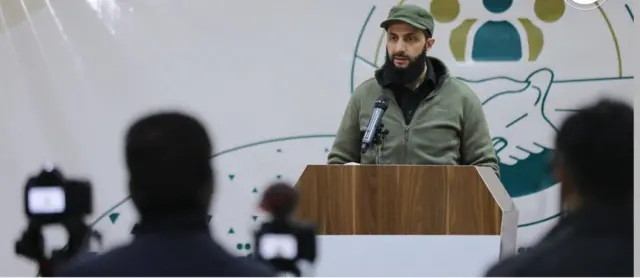 Al Jawlani en una rueda de prensa en Idlib