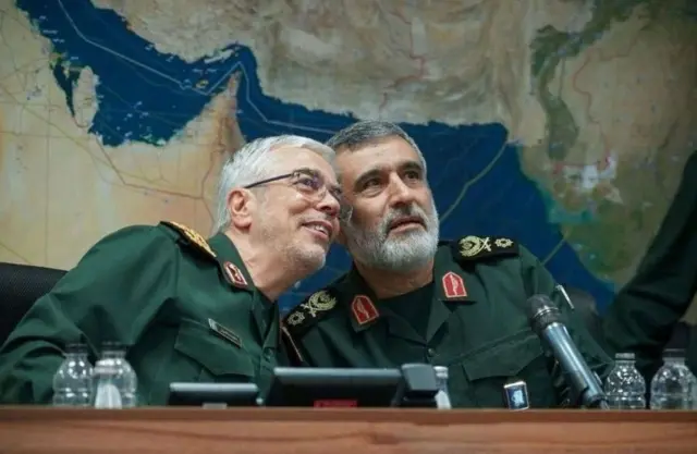 تصاویری ۱۰ مهر (اول اکتبر) از اتاق عملیات سپاه پاسداران علیه اسرائیل با عنوان «وعده صادق ۲»