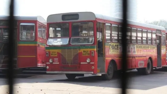 शंभरहून अधिक वर्षांचा इतिहास असलेली 'बेस्ट' बस ही एकेकाळी मुंबईच्या रस्त्याची शान मानली जायची. 