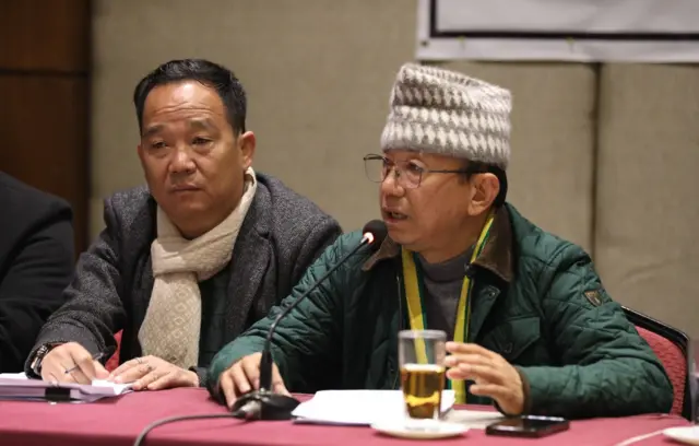 एन्फा अध्यक्ष पङ्कजविक्रम नेम्वाङ दायाँ र महासचिव किरण राई बायाँ