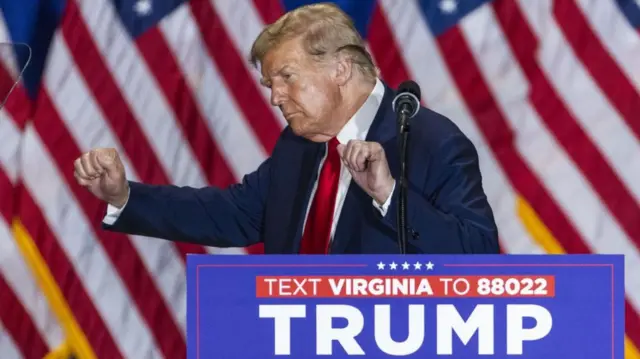 डोनाल्ड ट्रंप