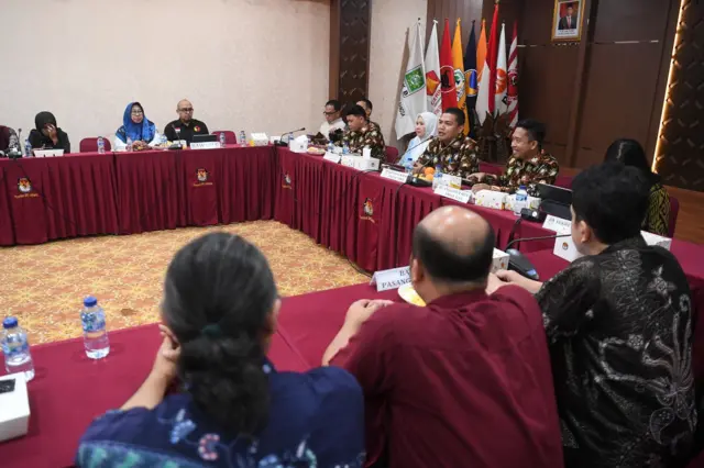 Rapat pleno KPU DKI Jakarta