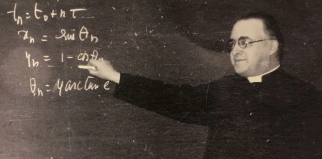 บาทหลวงเลอแมตร์ขณะสอนวิชาฟิสิกส์