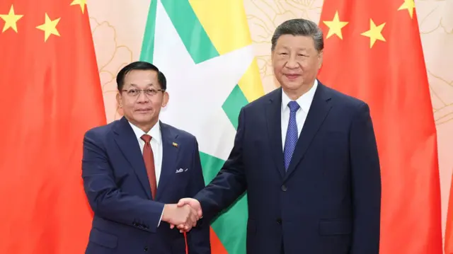 ၂၀၂၅ သြဂုတ်လက ဘေဂျင်းမှာတွေ့ခဲ့တဲ့ တရုတ်သမ္မတရှီနဲ့ ဦးမင်းအောင်လှိုင် 