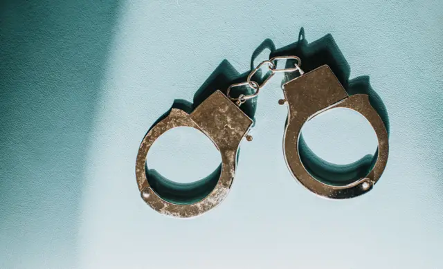 Image of handcuffs