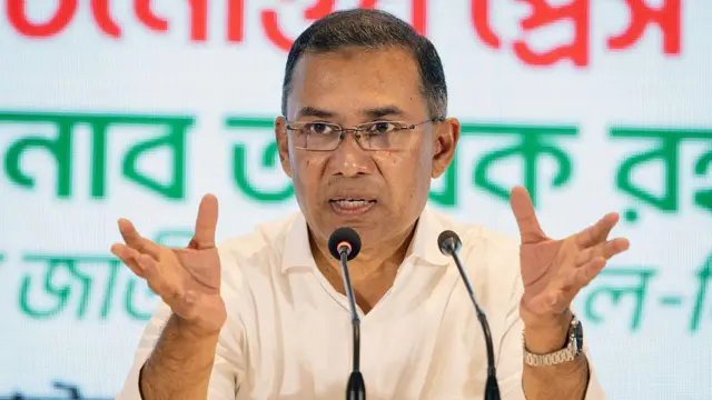 ঢাকার যানজট কমাতে বাস টার্মিনালগুলো দ্রুত স্থানান্তরের নির্দেশ দিয়েছেন প্রধানমন্ত্রী 