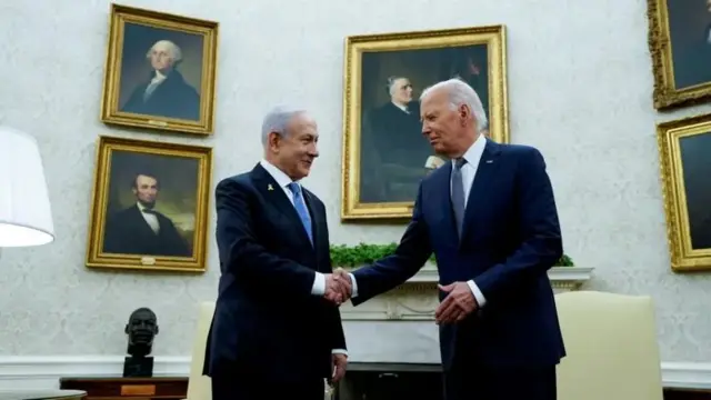 Umushikiranganji wa mbere wa Israel Benjamin Netanyahu ari kumwe na prezida wa Amerika Joe Biden