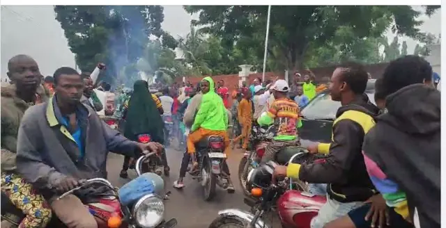 Awọn araalu to n dunnu