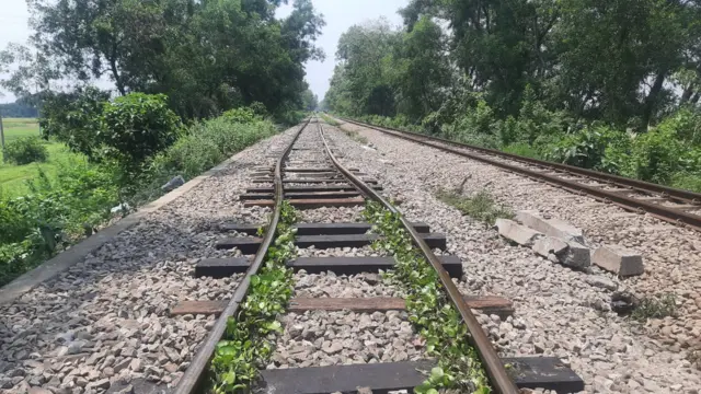 ব্রাহ্মণবাড়িয়ায় বেঁকে যাওয়া রেল লাইন