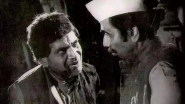 सामना सिनेमातील दृश्य