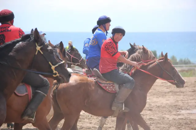 Казакстандын Астана жана Жети-Суу командалары