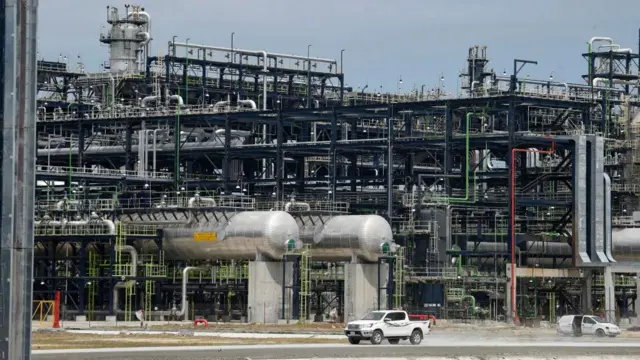 Ụlọọrụ nrụpụta Maazị Dangote dị na Lagos eweela ihe ruru afọ asaa iwu.