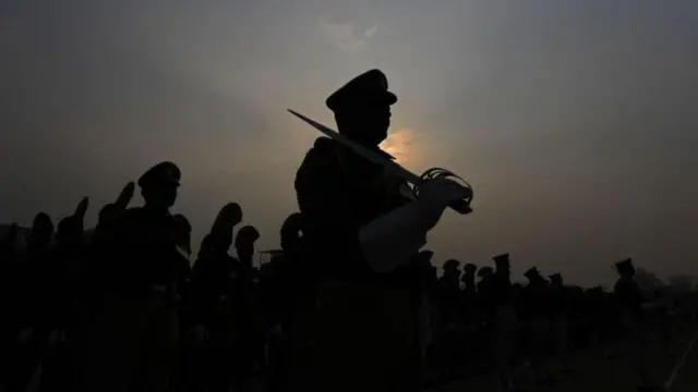 రాత పరీక్ష, ఇంటెలిజెన్, పర్సనాలిటీ టెస్టు