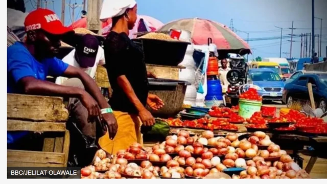 Aworan alubọsa, ata ati awọn ti wọn n ta a lọja