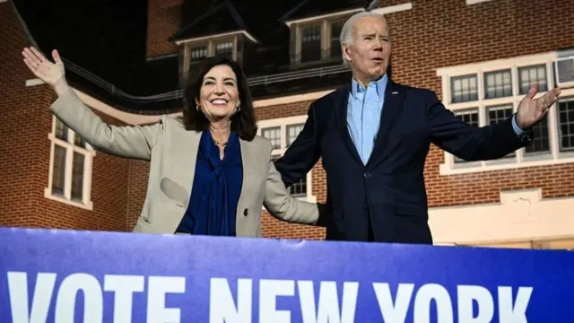 Biden na Hochul i New York
