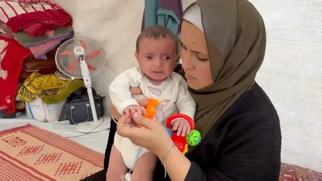 مادر نیوین نگران سلامتی او در یکی از مرگبارترین مکان‌ها برای رشد کودک است