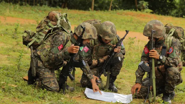 ညီနောင်မဟာမိတ် ၃ ဖွဲ့