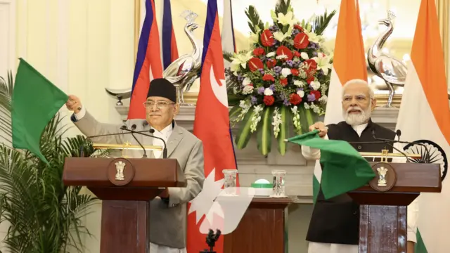 दाहाल र मोदी 