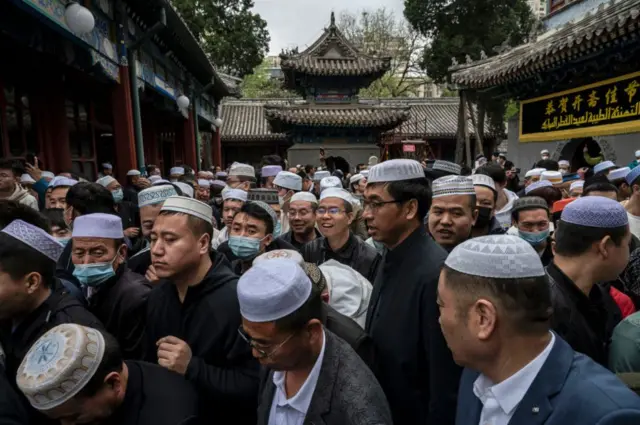 વર્ષ 2021માં રાષ્ટ્રપતિ શી એ ધર્મના ચીનીકરણનું સૂત્ર આપ્યું હતું