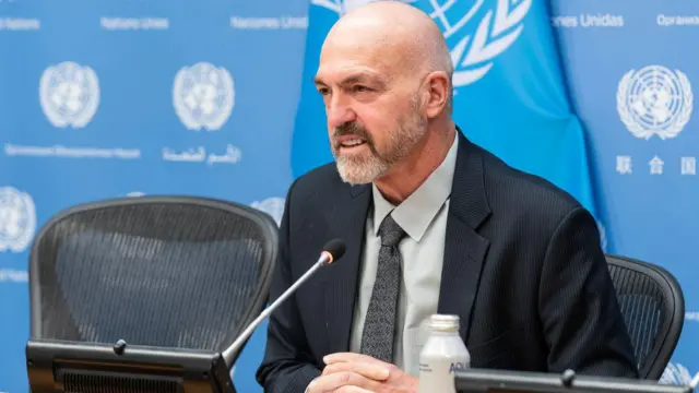 IIMM အဖွဲ့ ကို ဦးဆောင်သူ နီကိုးလပ်စ် ကူးမ်ဂျီအန်