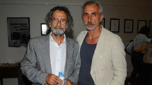 Menderes Samancılar (solda) ve Rıza Akın