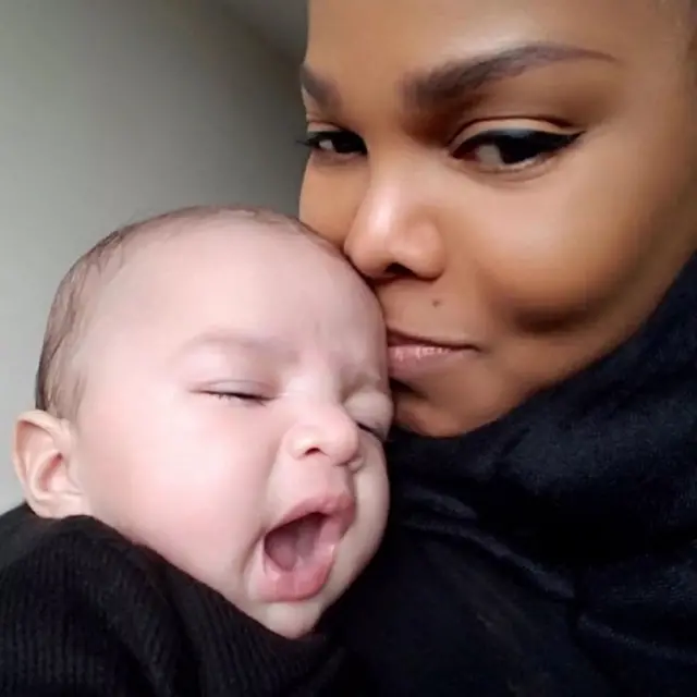 Janet Jackson con su hijo Eissa Al Mana.